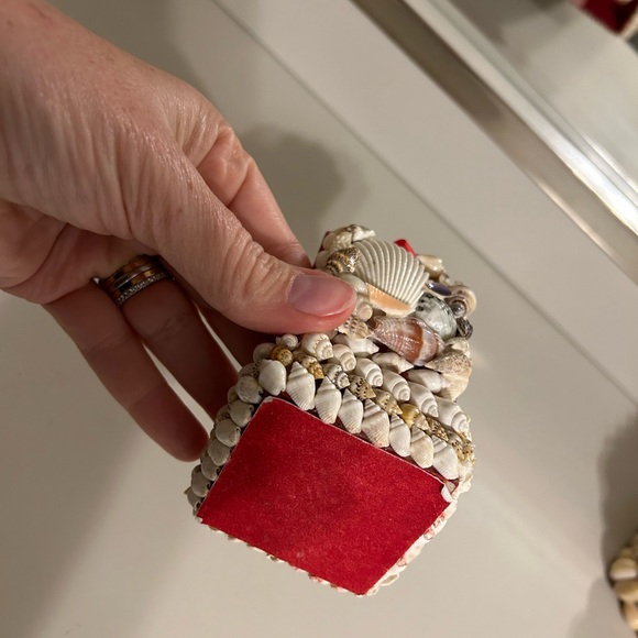 Two Shell Trinket Boxes - Picture 9 of 11